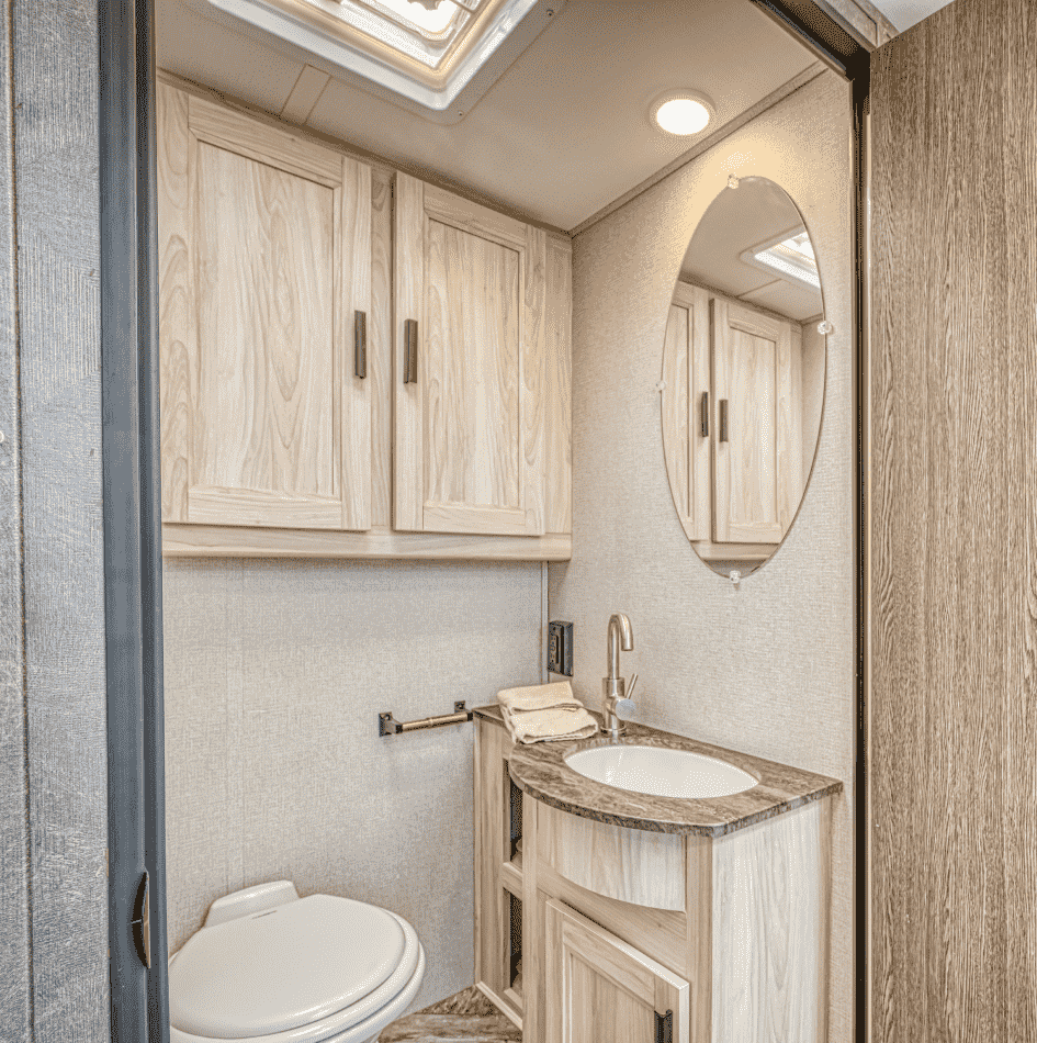 Class C Family Sleeper Bathroom